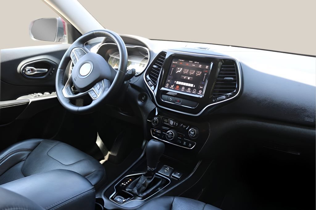Used 2019 Jeep Cherokee Limited FWD image 19
