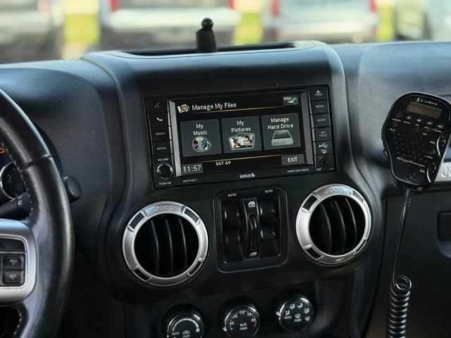 Used 2016 Jeep Wrangler Unlimited Rubicon AWD/4WD image 19