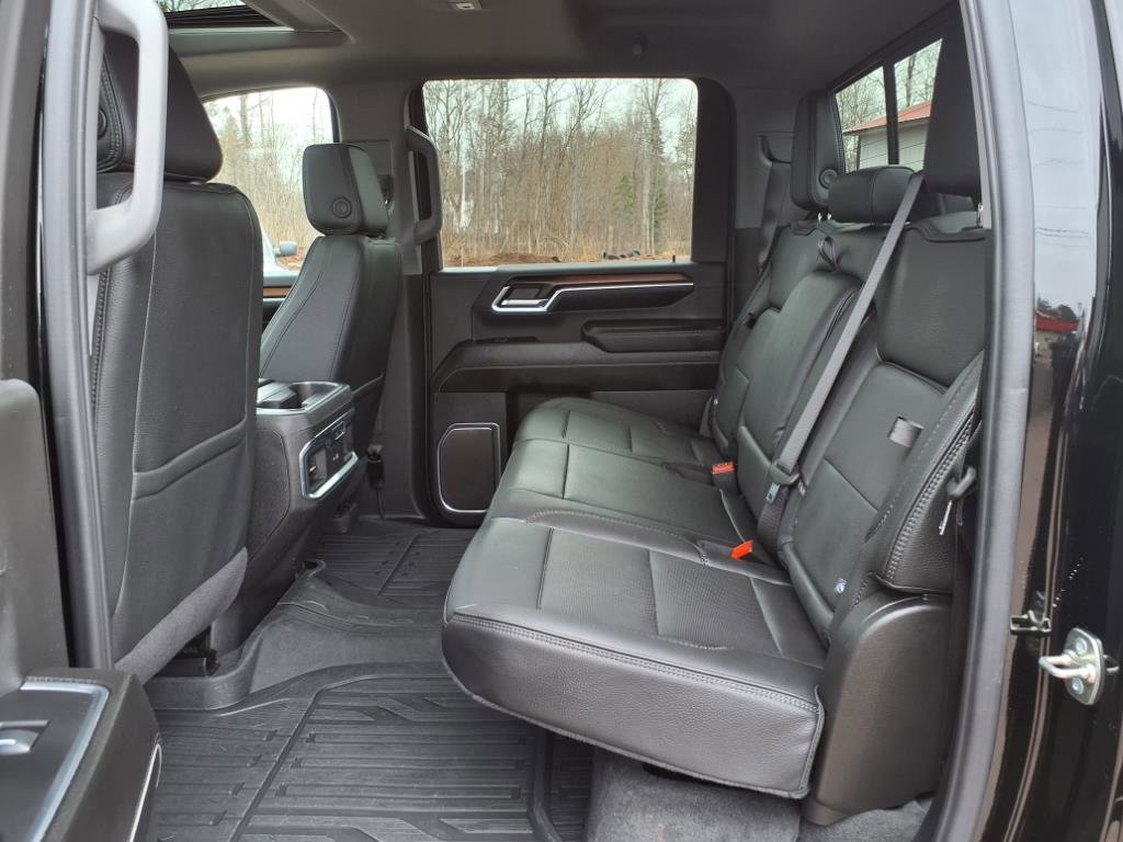 Used 2025 GMC Sierra 2500 Denali w/ Denali Reserve Package image 11