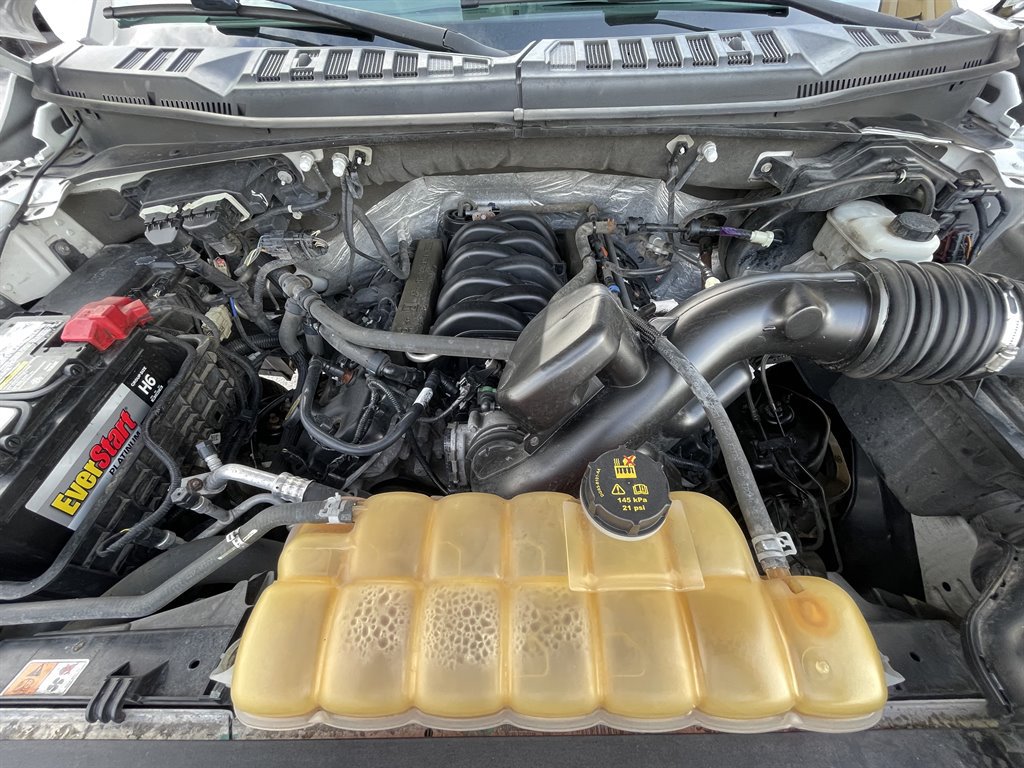 Used 2017 Ford F150 XLT AWD/4WD image 6