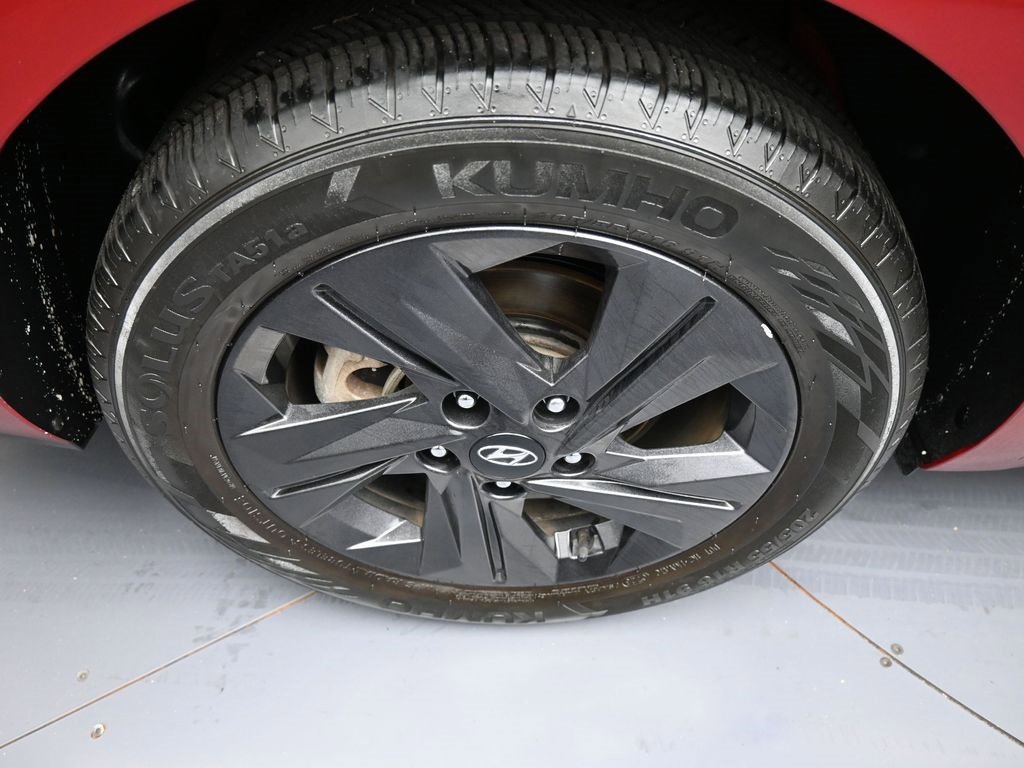 Certified 2021 Hyundai Elantra SEL image 12
