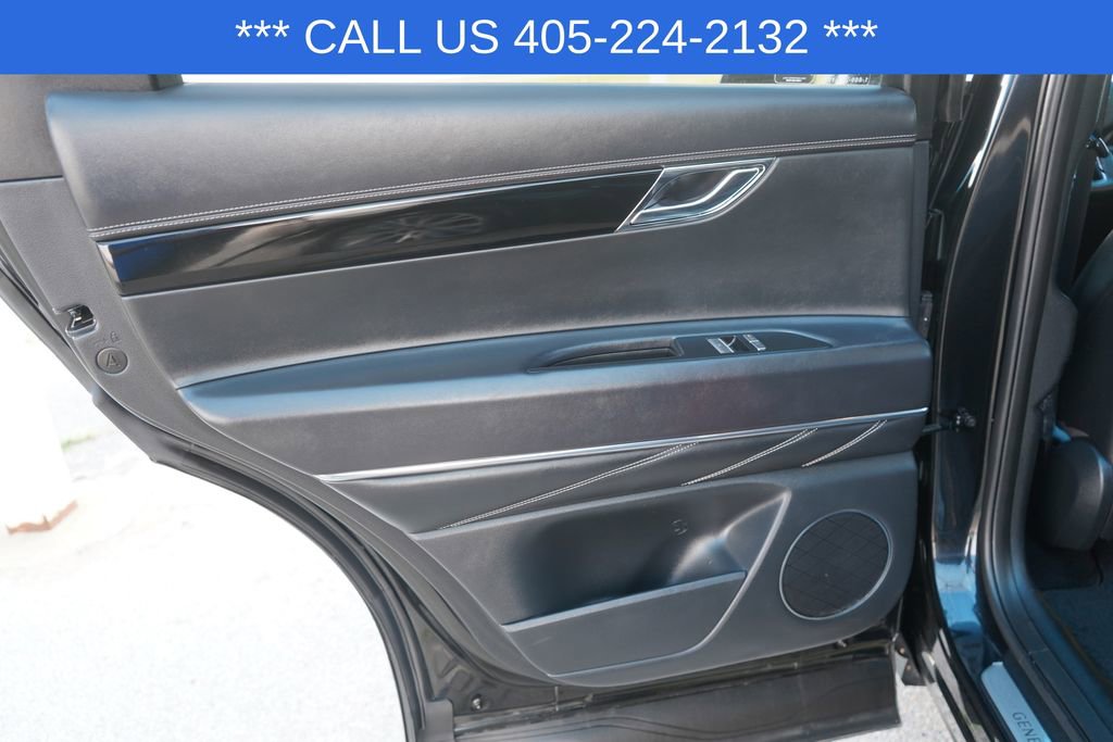 Used 2025 Genesis GV80 2.5T Standard AWD/4WD image 31