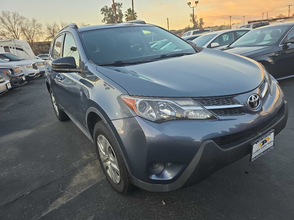 Used 2014 Toyota RAV4 LE image 2