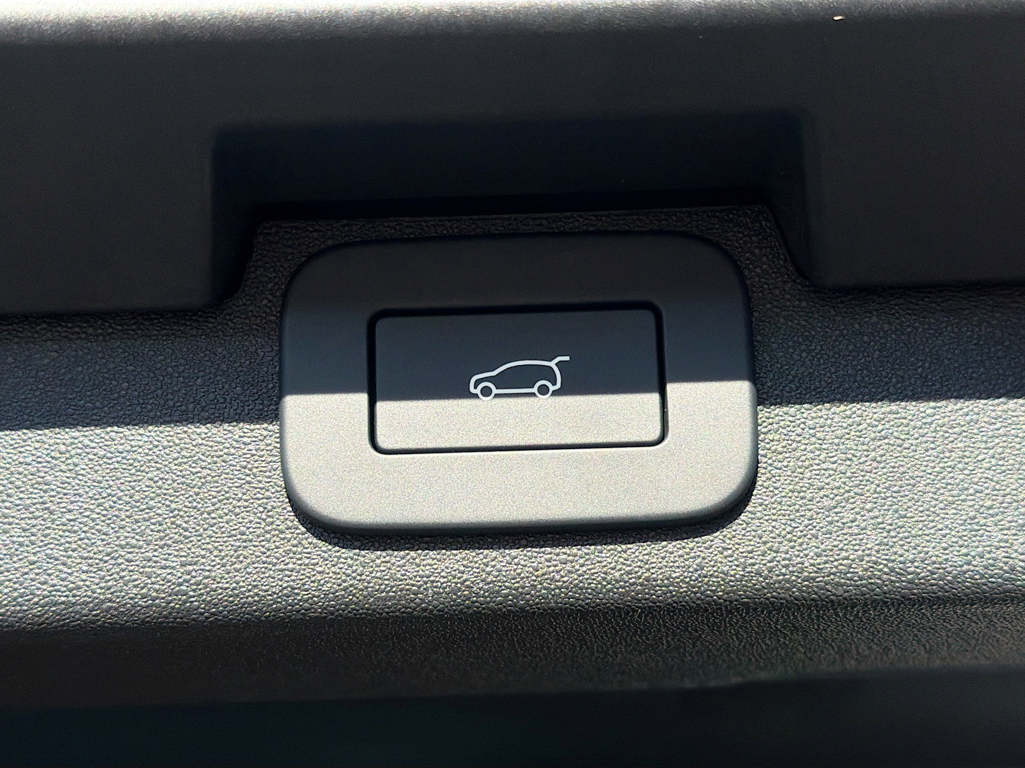 New 2026 Land Rover Discovery Dynamic SE image 13