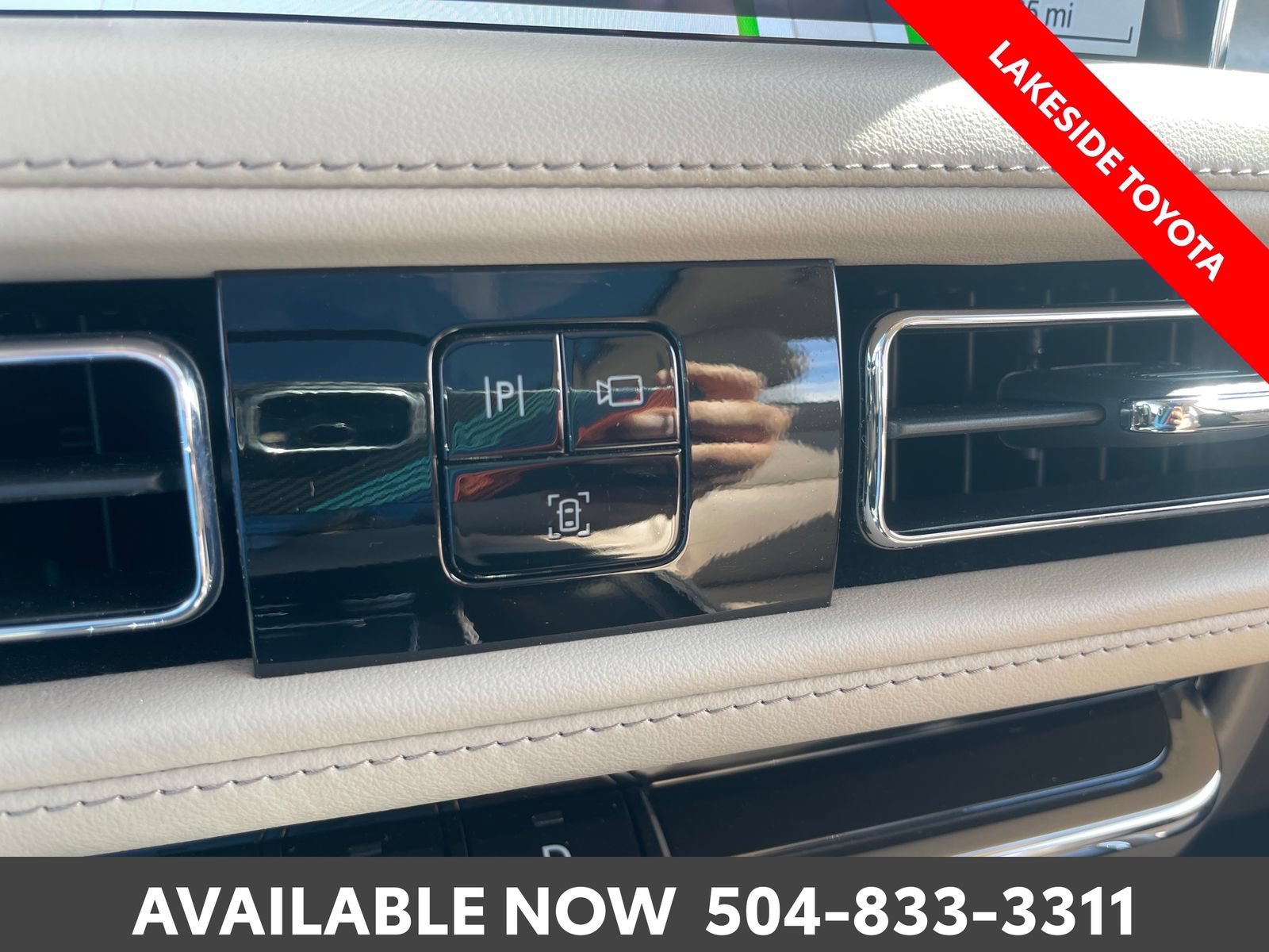 Used 2023 Lincoln Aviator Reserve w/ Equipment Group 201A RWD image 32