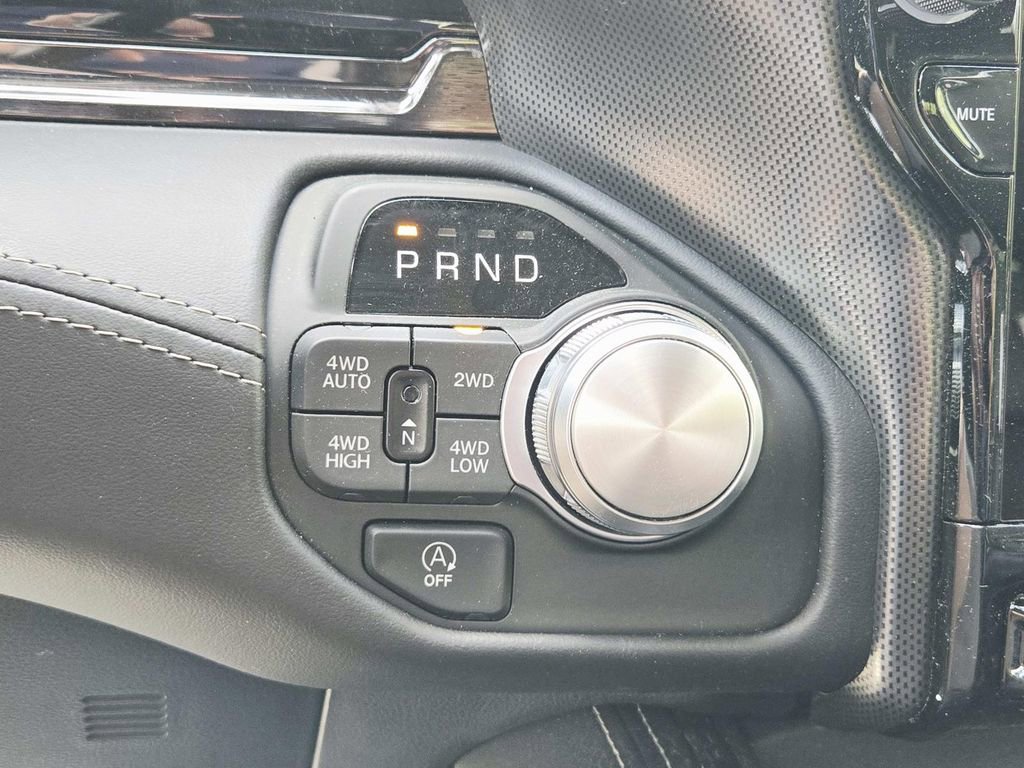 Used 2026 RAM 1500 Limited AWD/4WD image 36