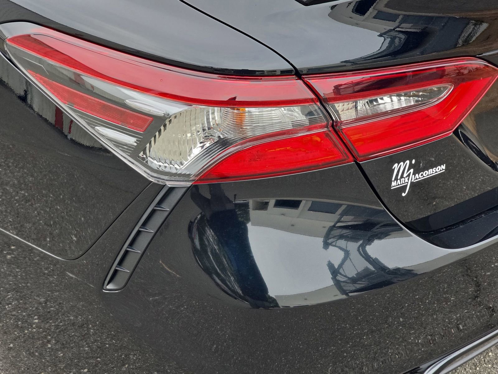 Used 2024 Toyota Camry SE image 39