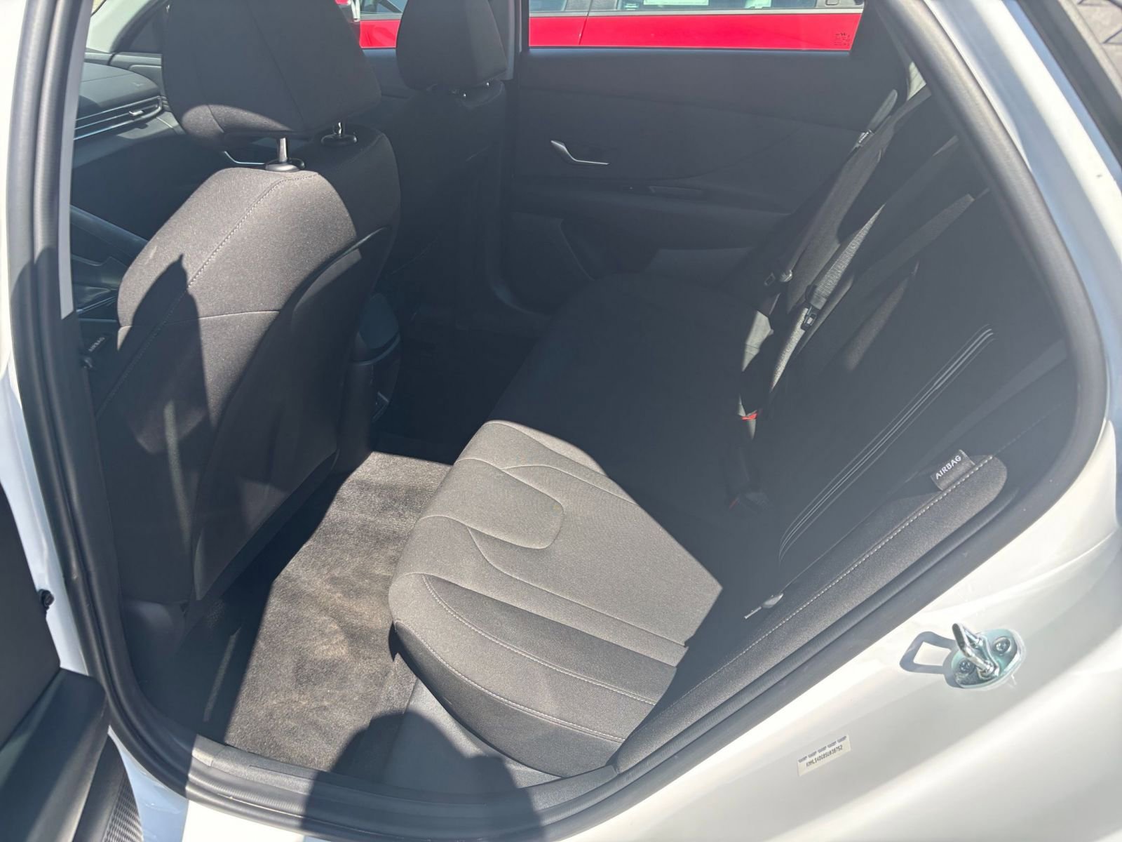 Used 2025 Hyundai Elantra SEL FWD image 39