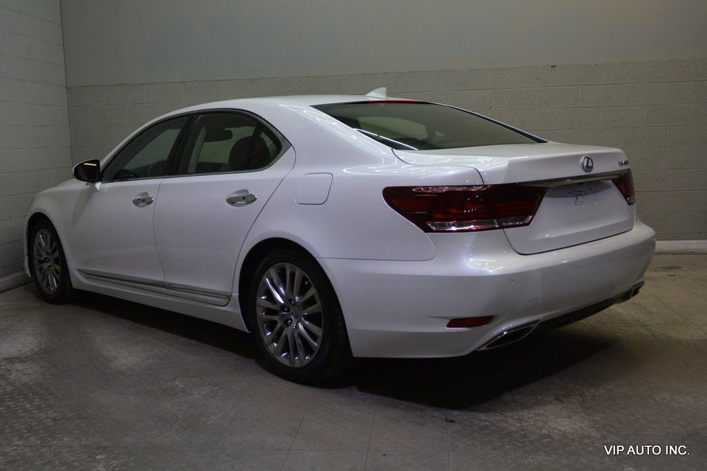 Used 2015 Lexus LS 460 w/ Comfort Package image 3
