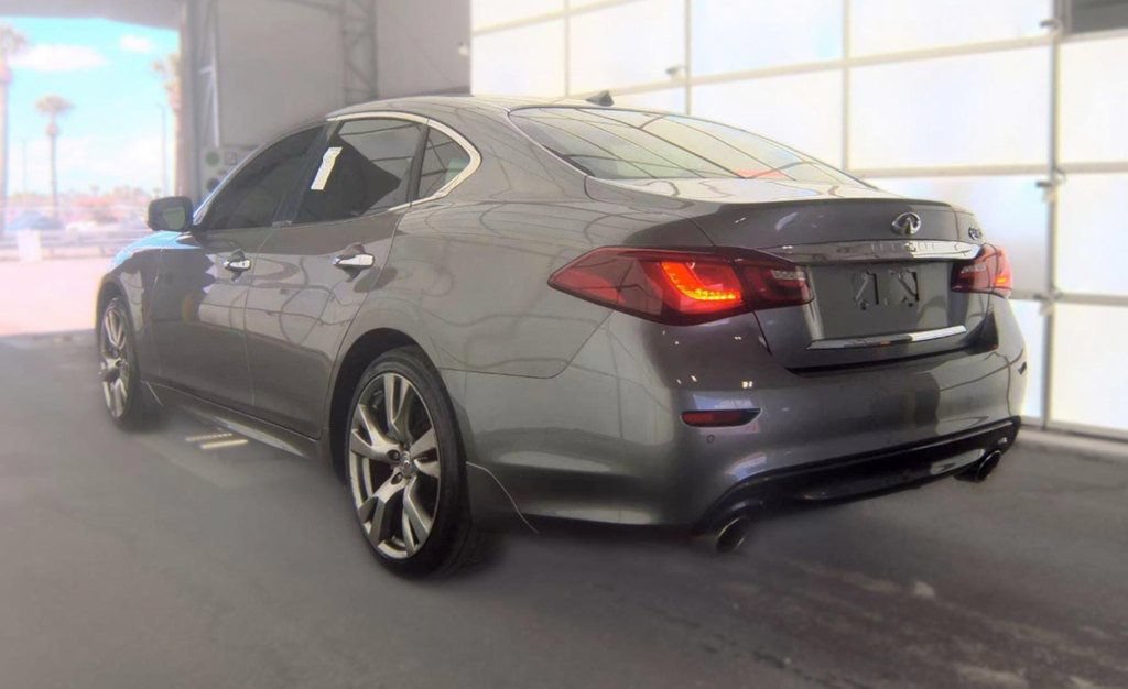 Used 2015 INFINITI Q70 3.7 w/ Sport Package RWD image 6