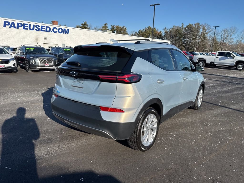 Used 2023 Chevrolet Bolt EUV LT image 3