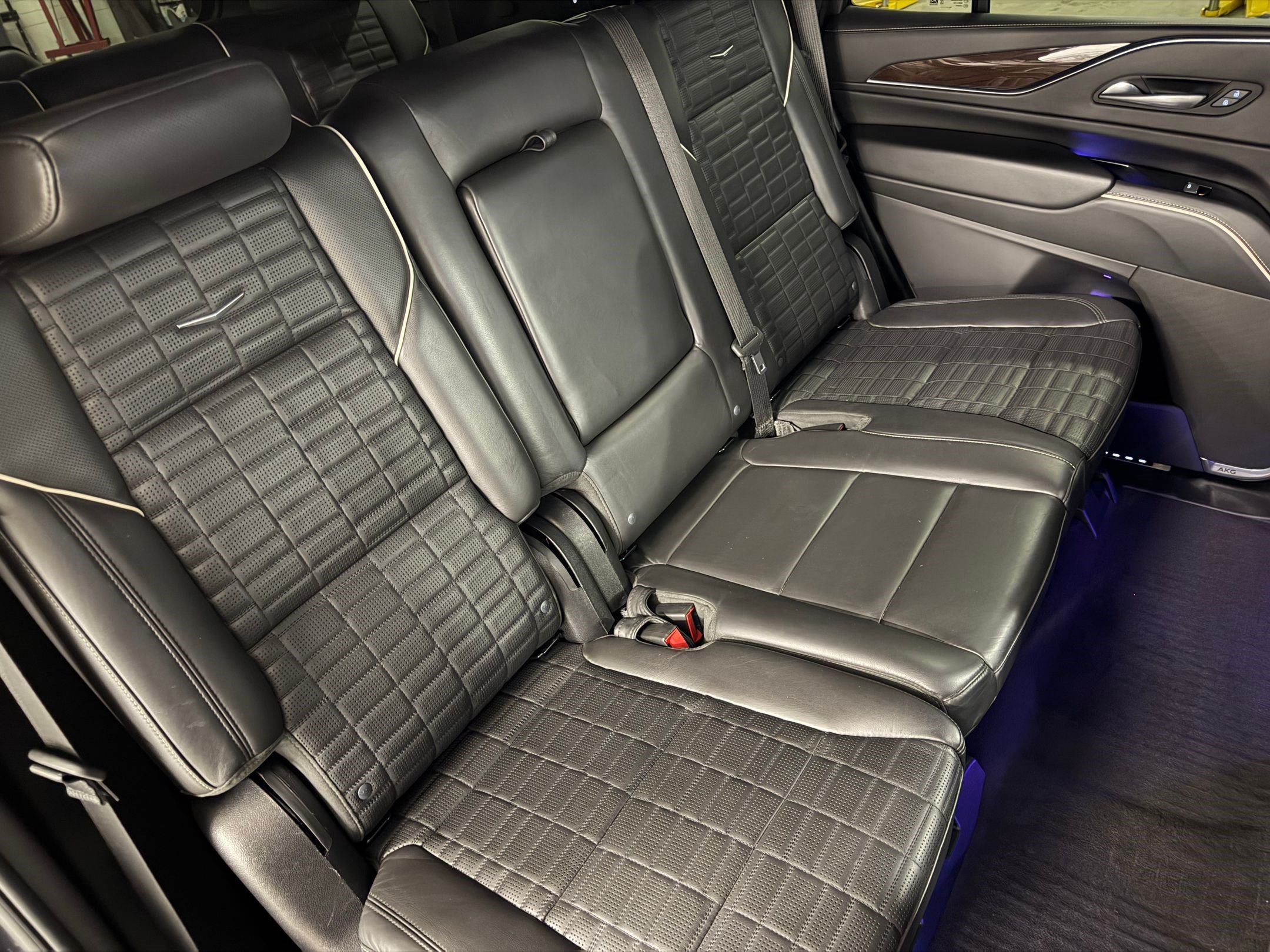 Used 2023 Cadillac Escalade Sport Platinum w/ Heavy-Duty Trailer Package AWD/4WD image 52