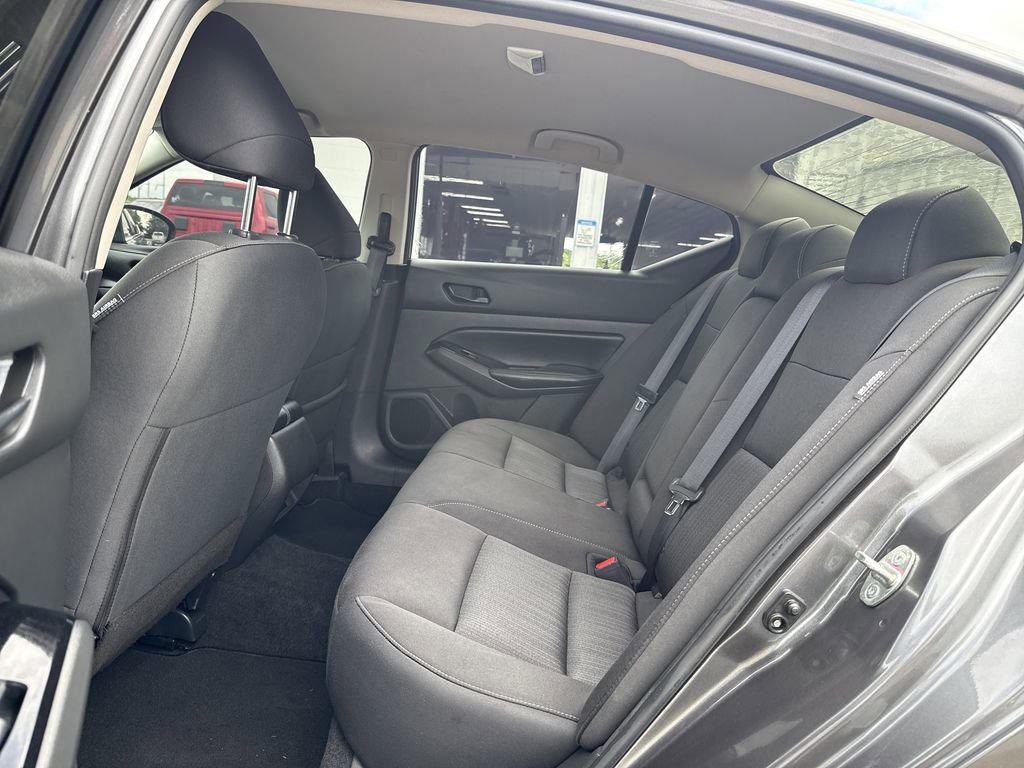 Used 2023 Nissan Altima 2.5 SV FWD image 29
