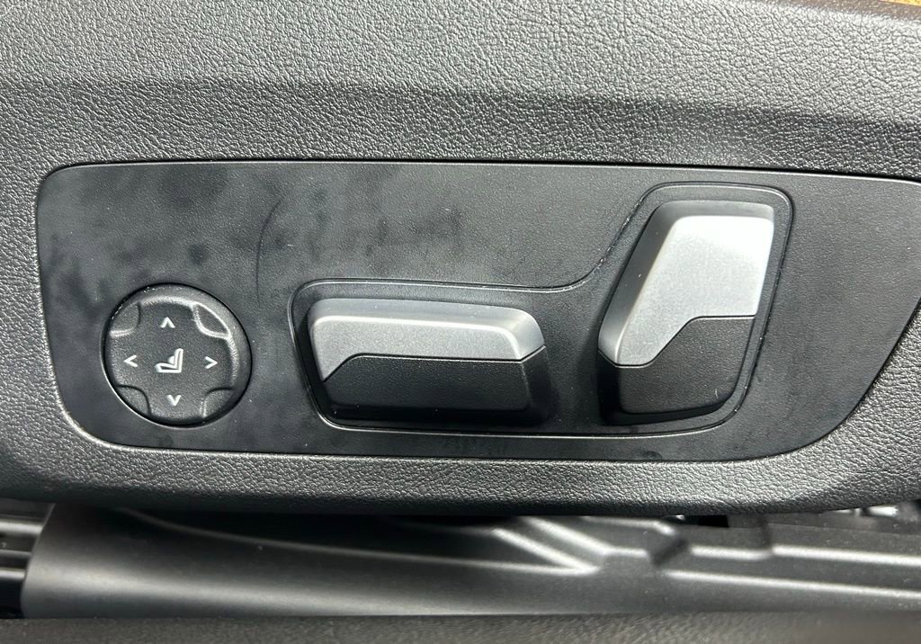 Used 2023 BMW 430i xDrive Coupe w/ Premium Package image 28