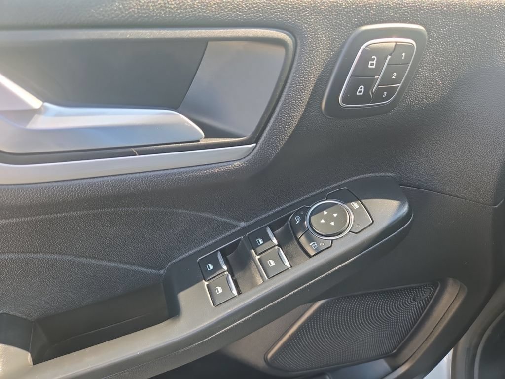 Used 2024 Ford Escape Platinum AWD/4WD image 21