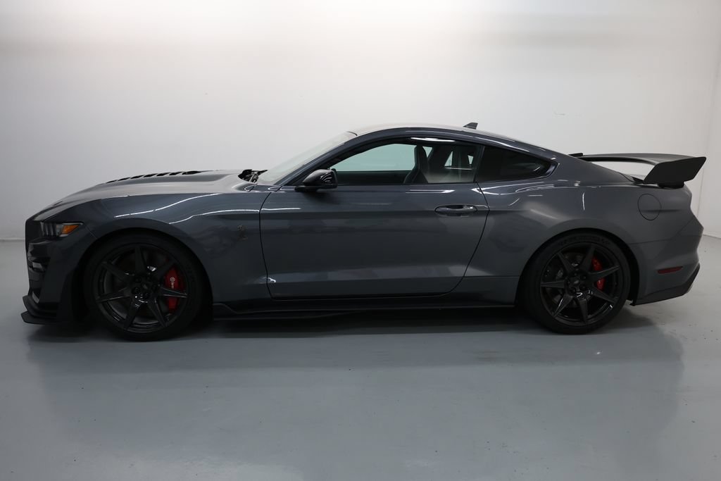 Used 2022 Ford Mustang Shelby GT500 w/ Carbon Fiber Track Pack RWD image 63