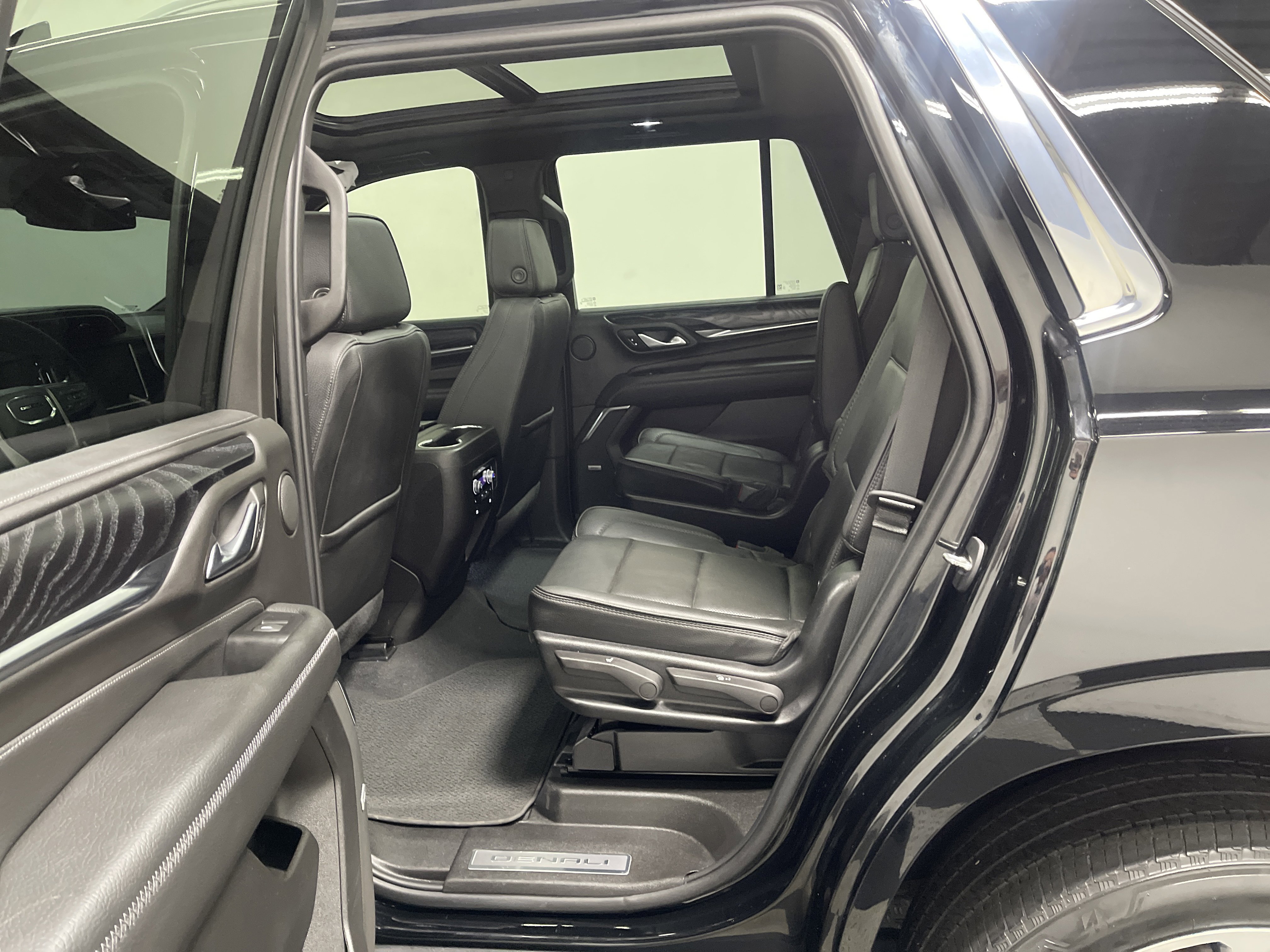 Used 2022 GMC Yukon Denali image 18