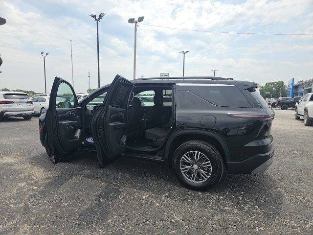 New 2026 Chevrolet Traverse LT w/ Driver Confidence Package image 13