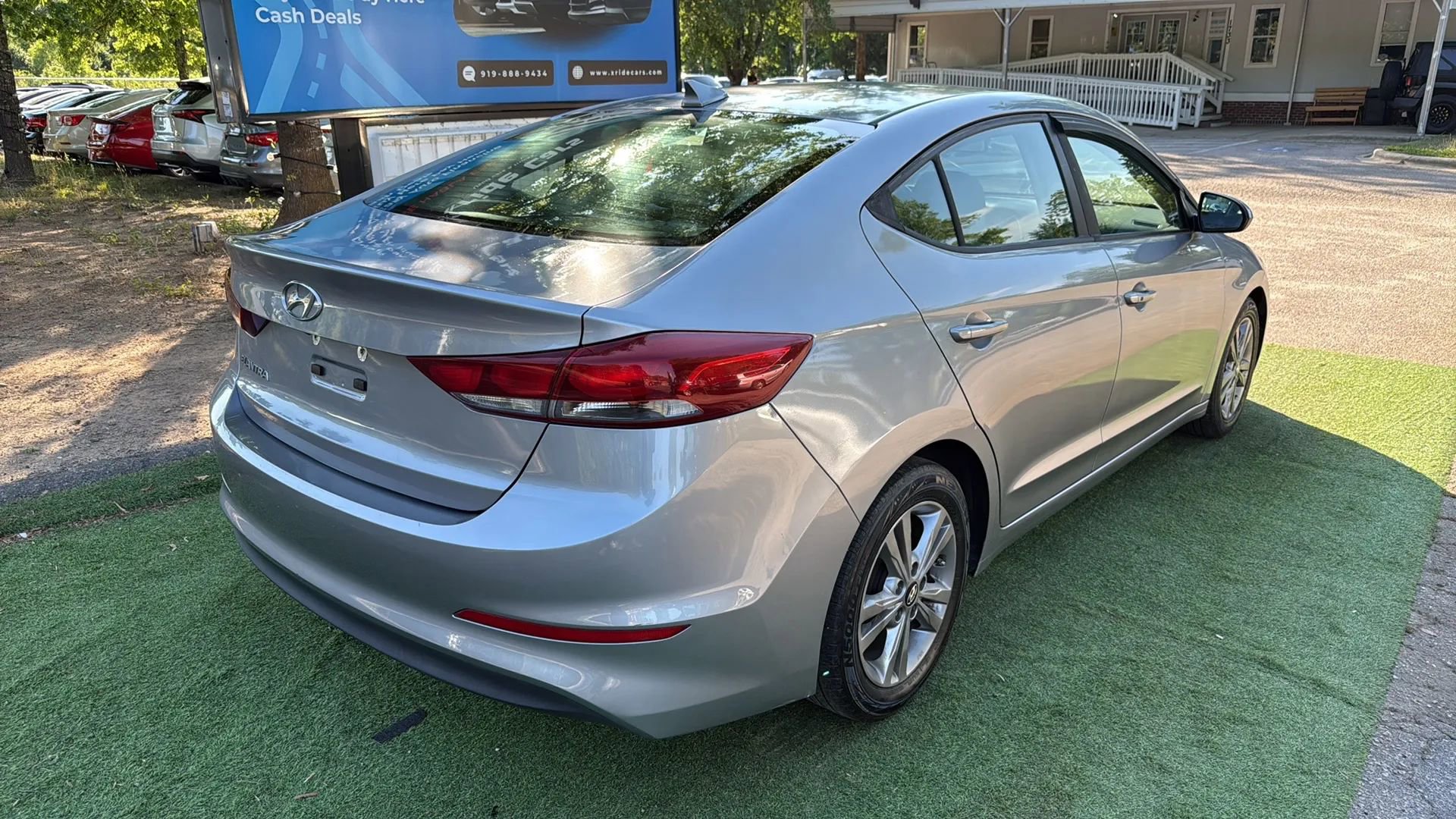 Used 2017 Hyundai Elantra SE w/ SE A/T Tech Package 03 FWD image 7