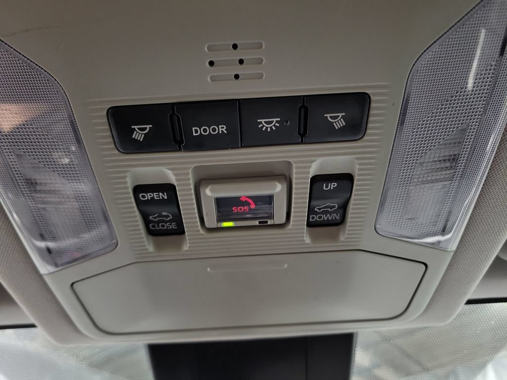 Used 2020 Toyota RAV4 XLE Premium FWD image 22