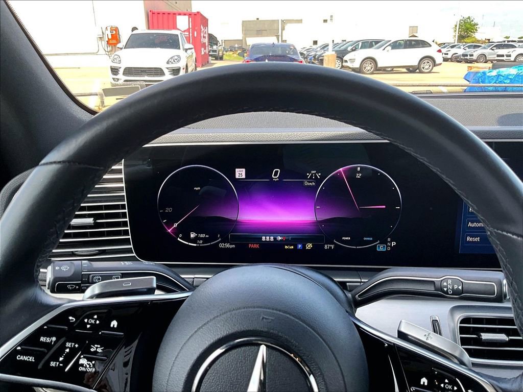 Used 2025 Mercedes-Benz GLE 350 4MATIC image 25