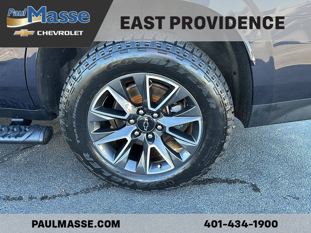Certified 2022 Chevrolet Tahoe Z71 w/ Luxury Package AWD/4WD image 8