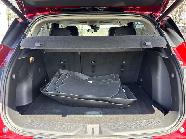 Used 2025 Buick Encore GX Sport Touring w/ Advanced Technology Package AWD/4WD image 8