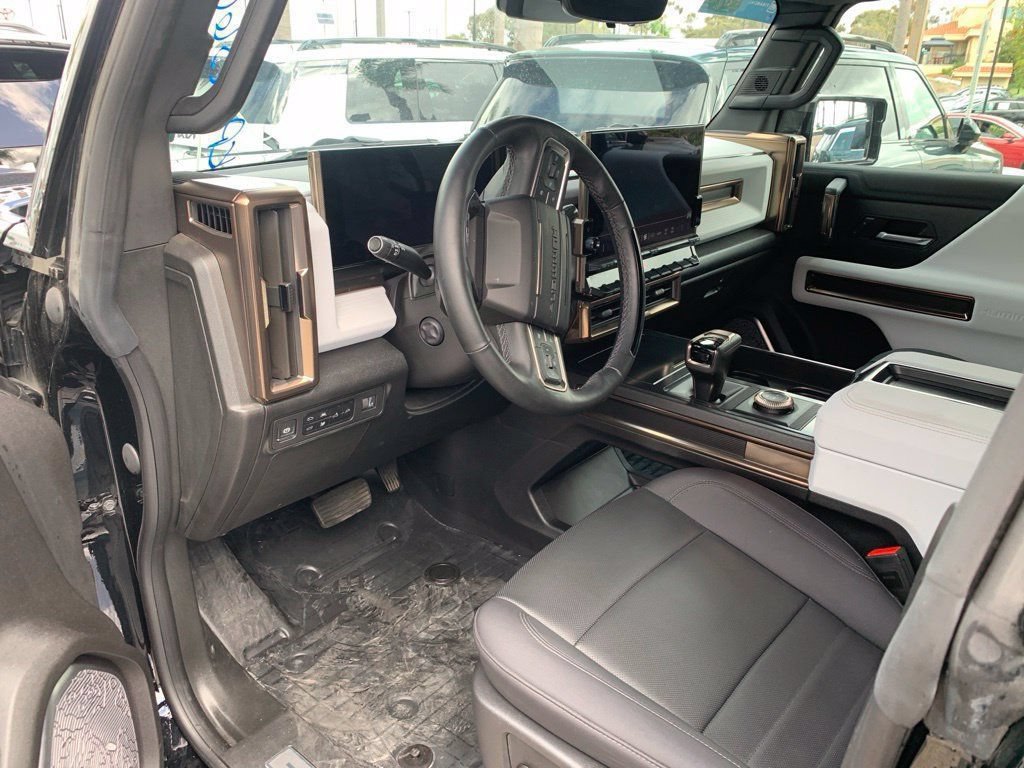 Used 2025 GMC Hummer EV 2X w/ Extreme Off-Road Package AWD/4WD image 10