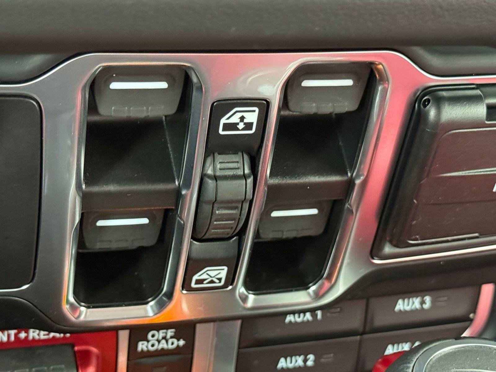 Used 2024 Jeep Wrangler Unlimited Rubicon 392 image 17