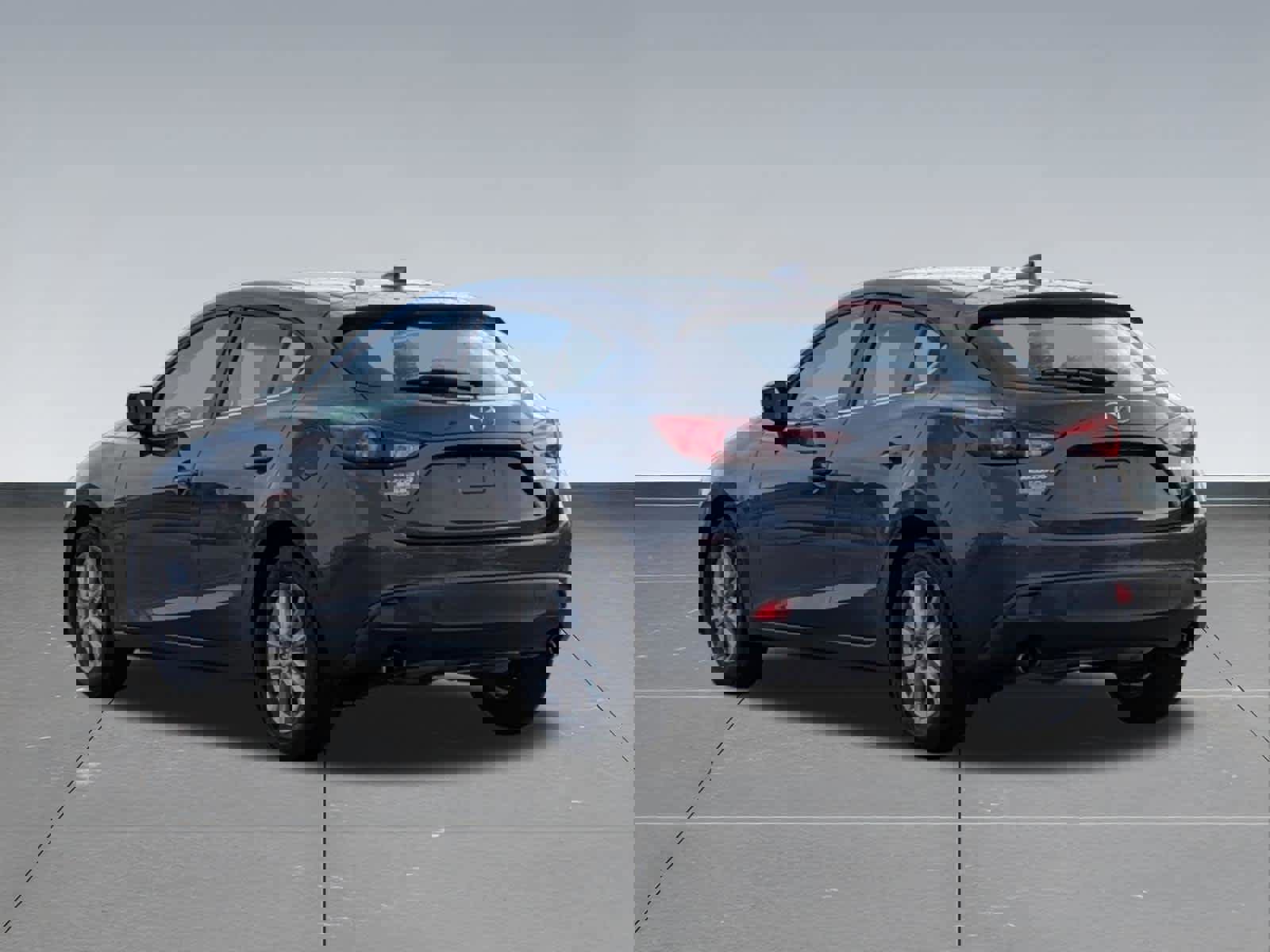 Used 2016 MAZDA MAZDA3 i Touring w/ Popular Equipment Package image 3