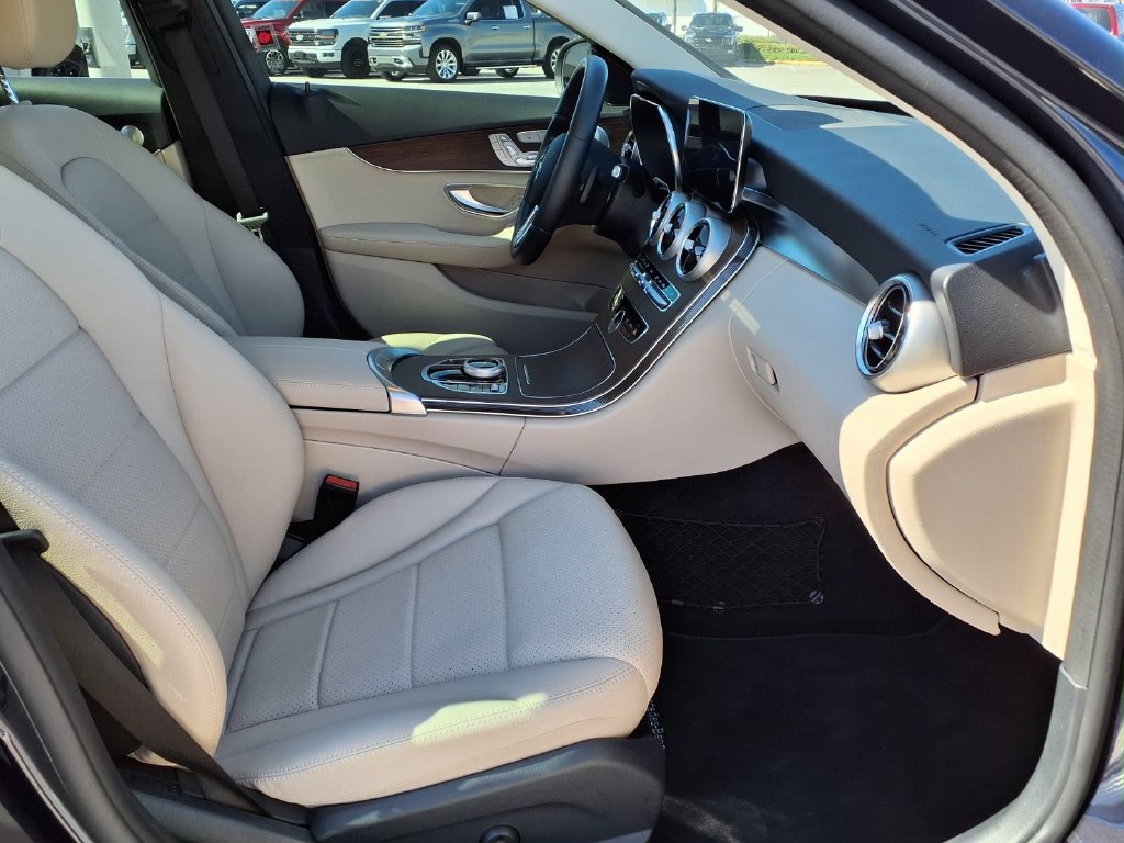 Used 2021 Mercedes-Benz C 300 4MATIC Sedan image 12