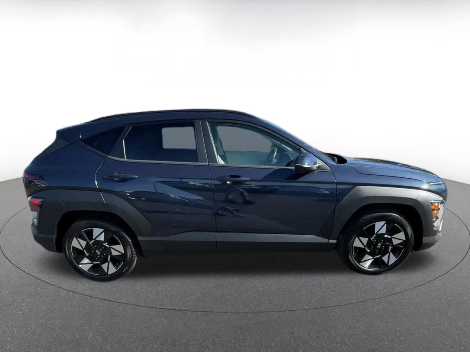 Used 2025 Hyundai Kona SEL image 16