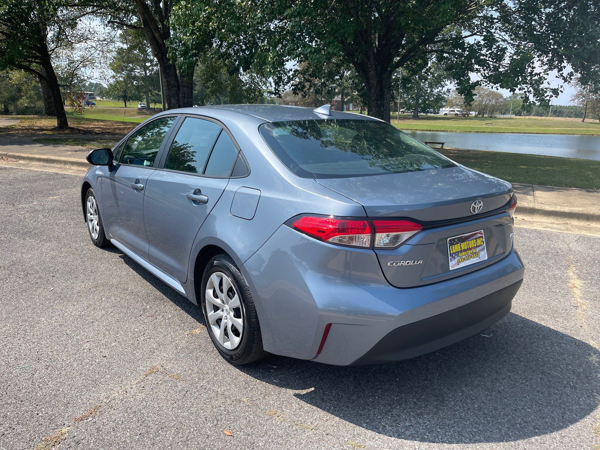 Used 2023 Toyota Corolla LE image 3