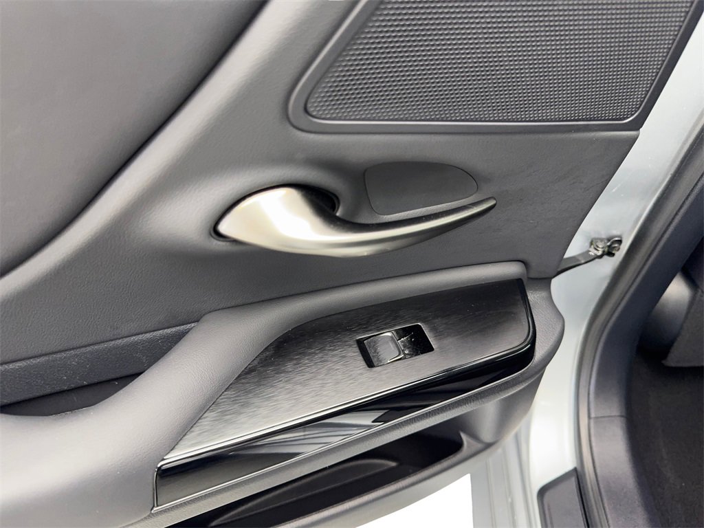 Used 2024 Lexus ES 350 image 37