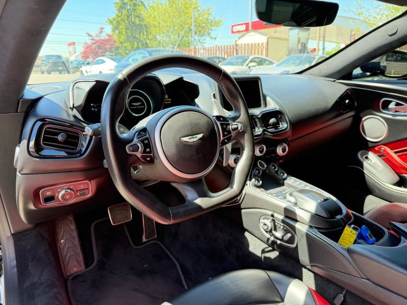 Used 2020 Aston Martin V8 Vantage Coupe RWD image 13