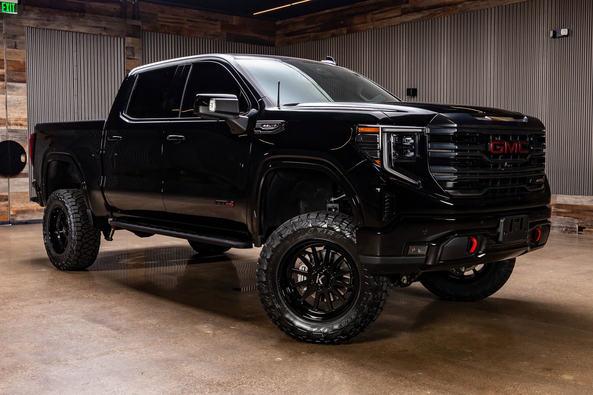 Used 2024 GMC Sierra 1500 AT4 w/ Technology Package
