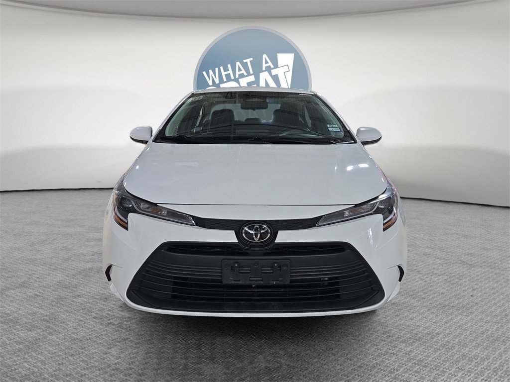 Used 2024 Toyota Corolla LE image 9