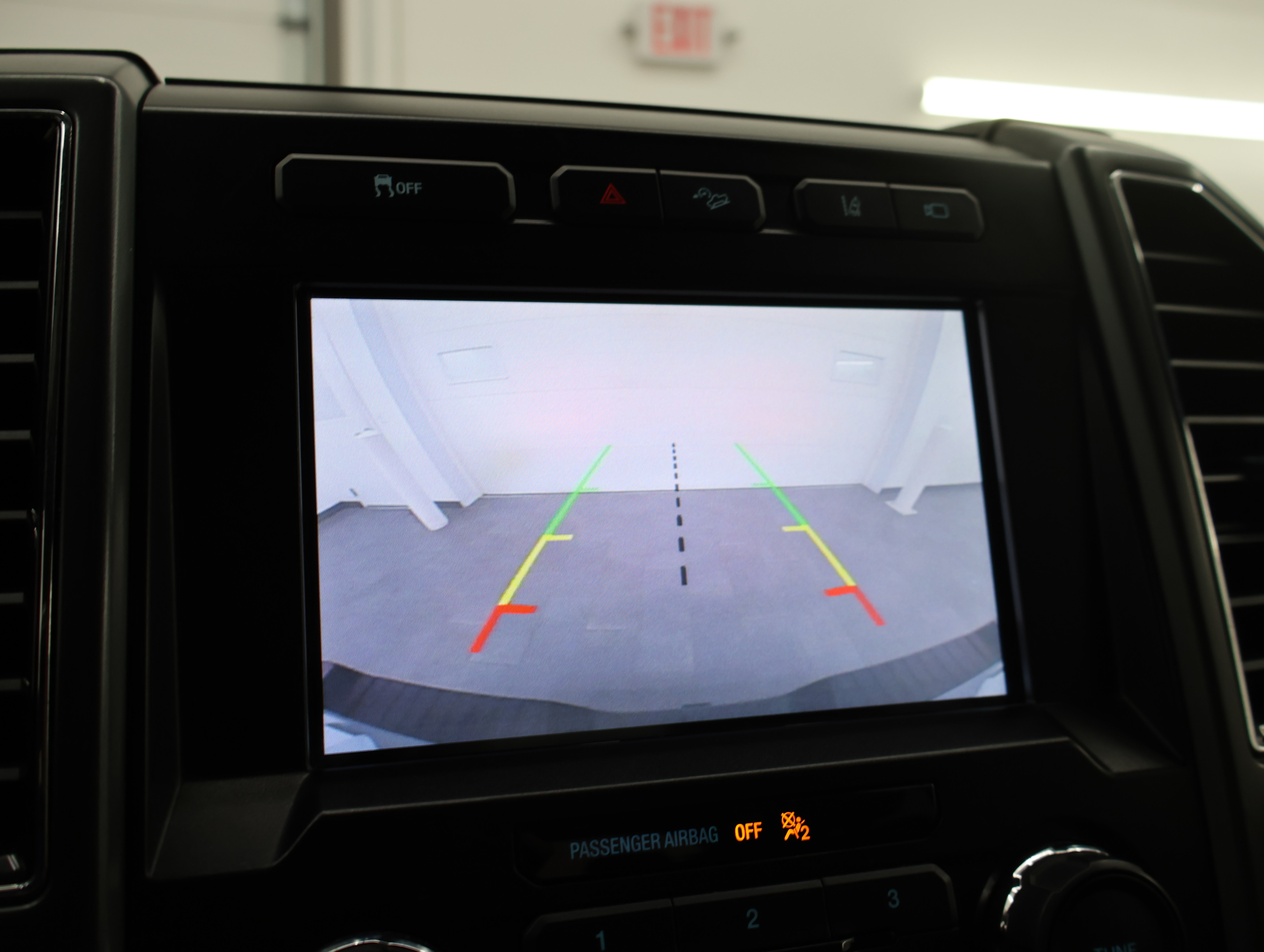 Used 2020 Ford F250 XLT w/ XLT Premium Package AWD/4WD image 16