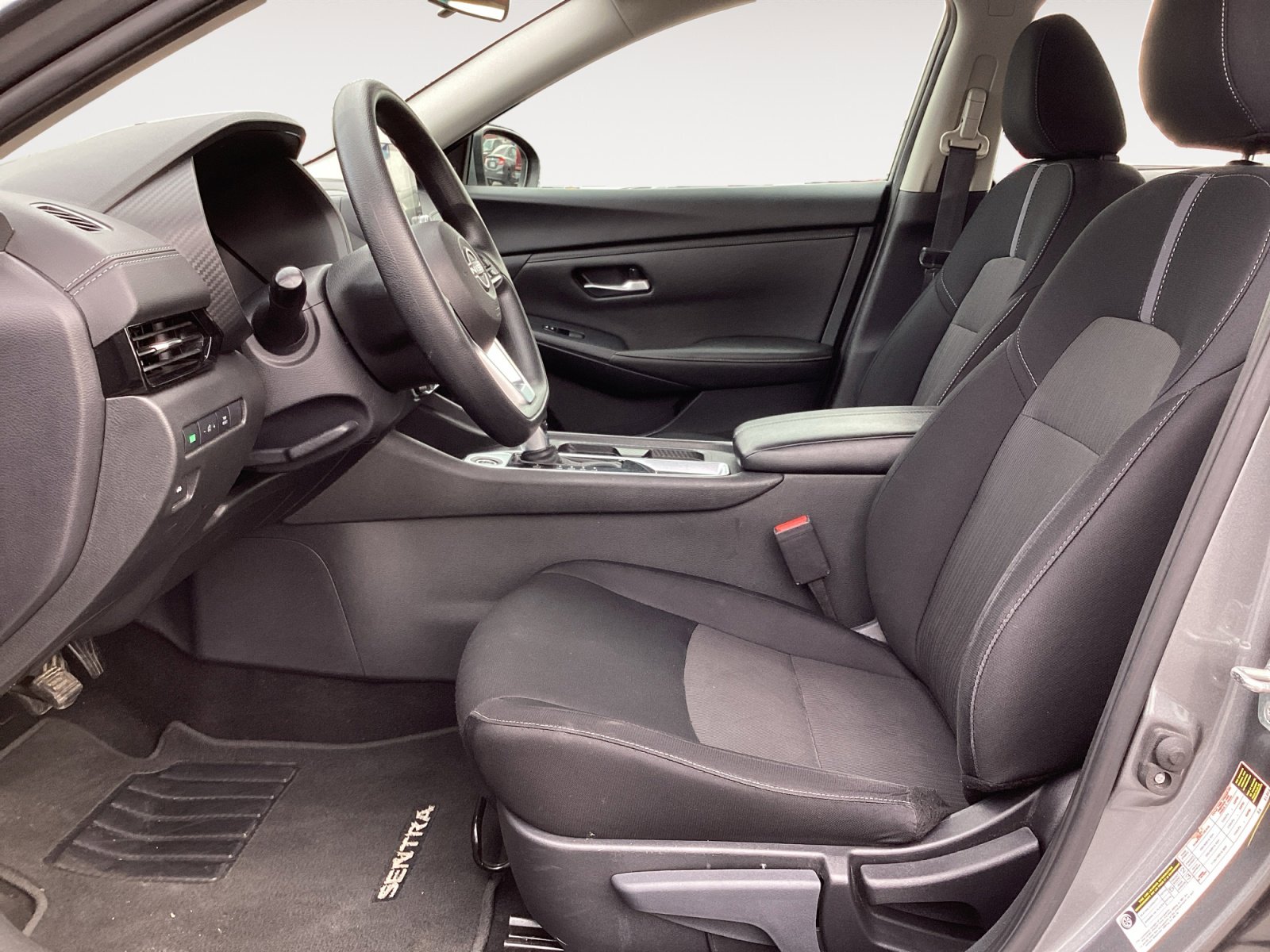 Used 2024 Nissan Sentra SV FWD image 25