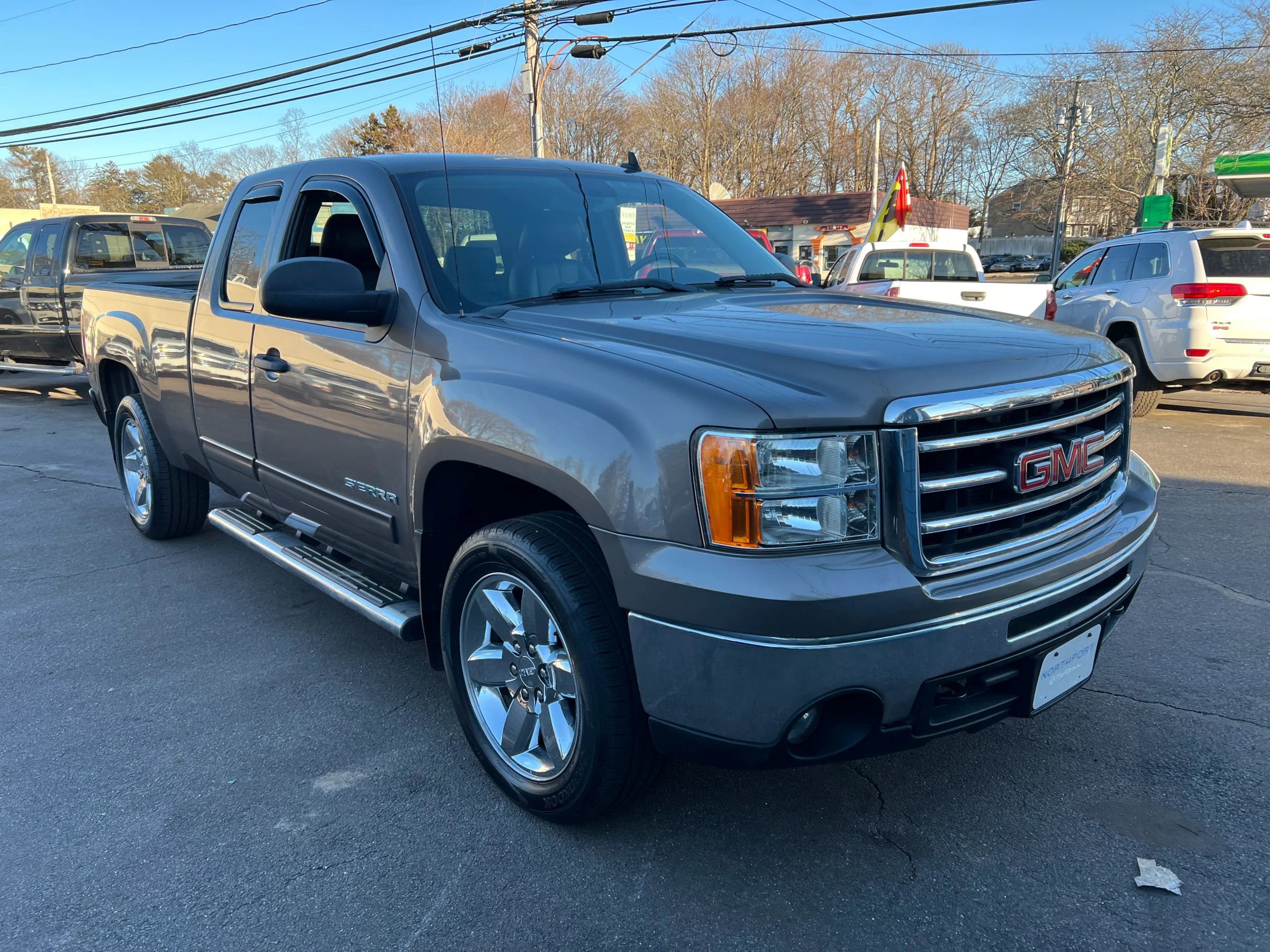 Used 2013 GMC Sierra 1500 SLE w/ Power Tech Package image 10