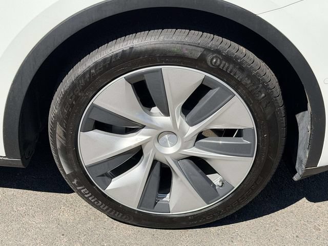 Used 2021 Tesla Model Y Long Range AWD/4WD image 9
