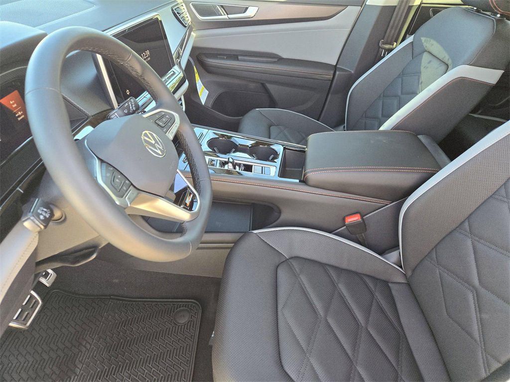 New 2026 Volkswagen Atlas Peak Edition image 11