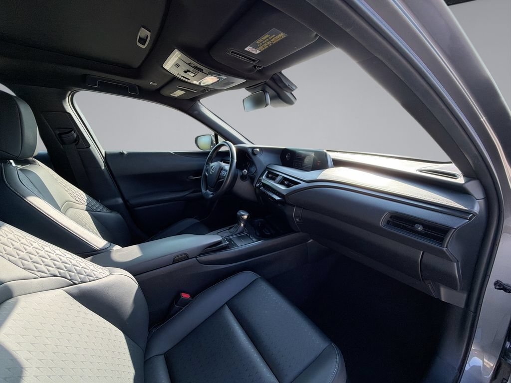 Used 2021 Lexus UX 250h w/ Accessory Package (Z2) AWD/4WD image 15