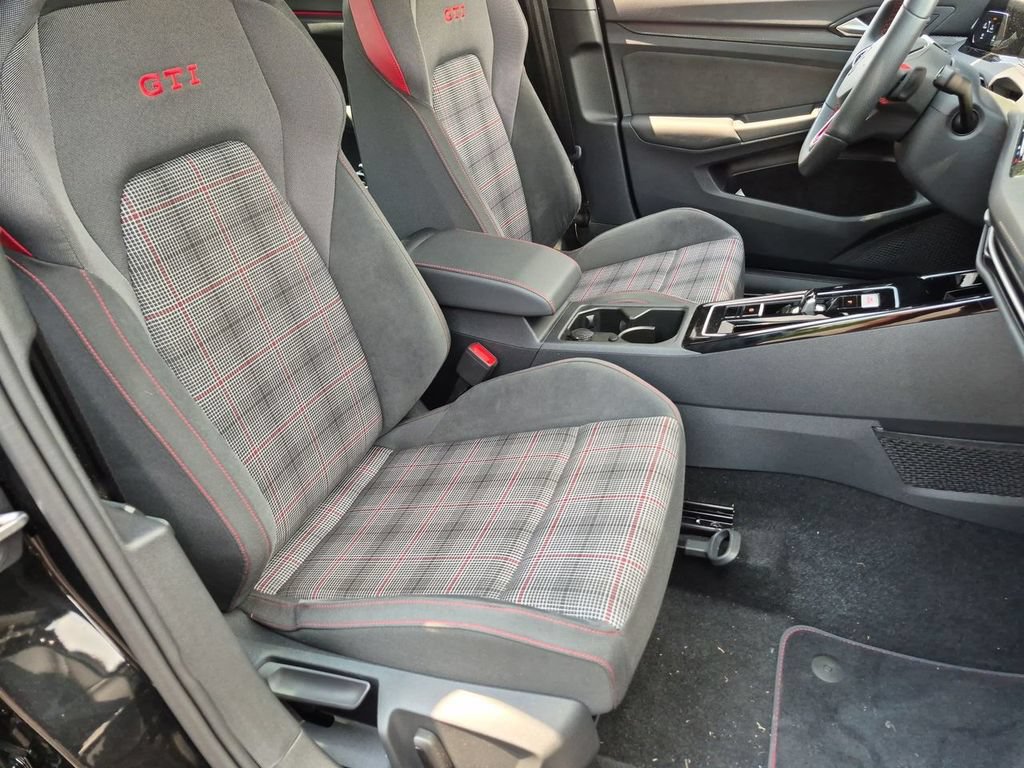 Certified 2024 Volkswagen GTI SE FWD image 25