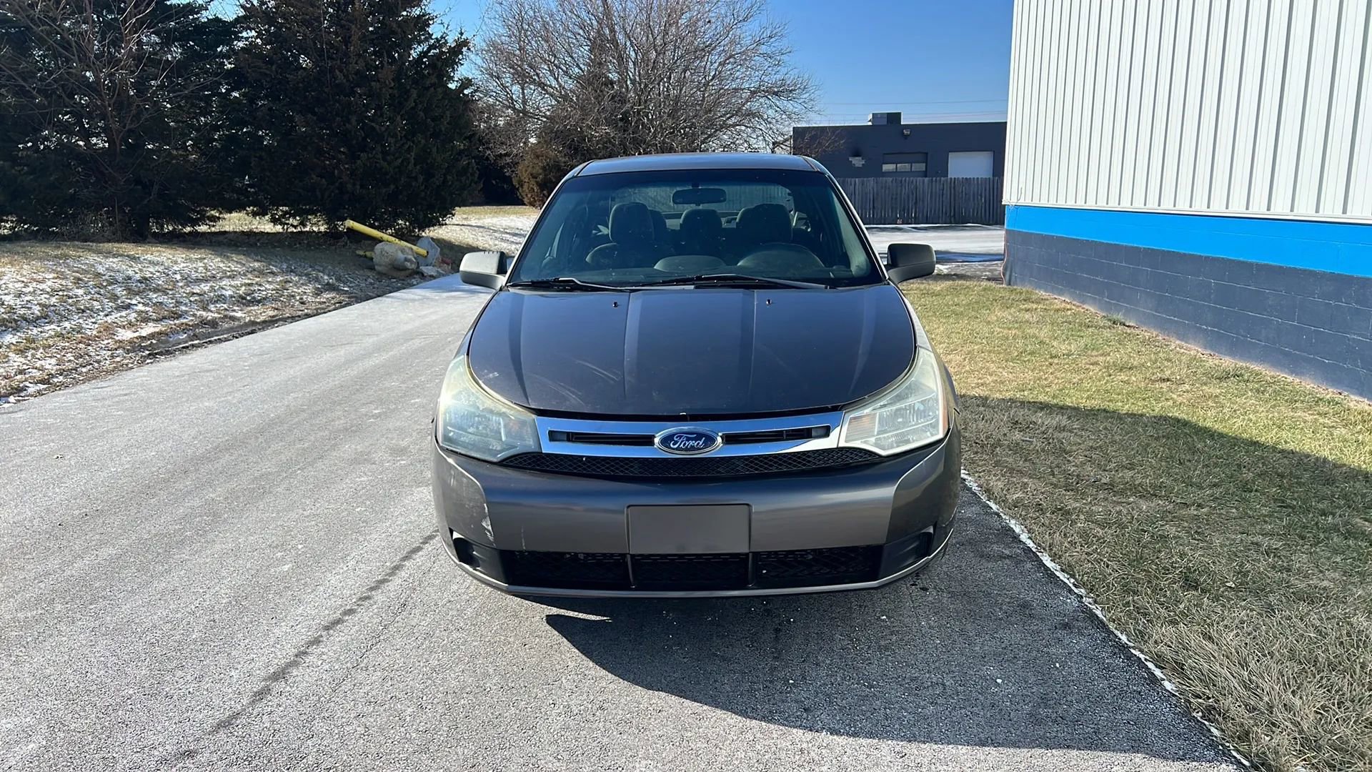 Used 2009 Ford Focus SE FWD image 2