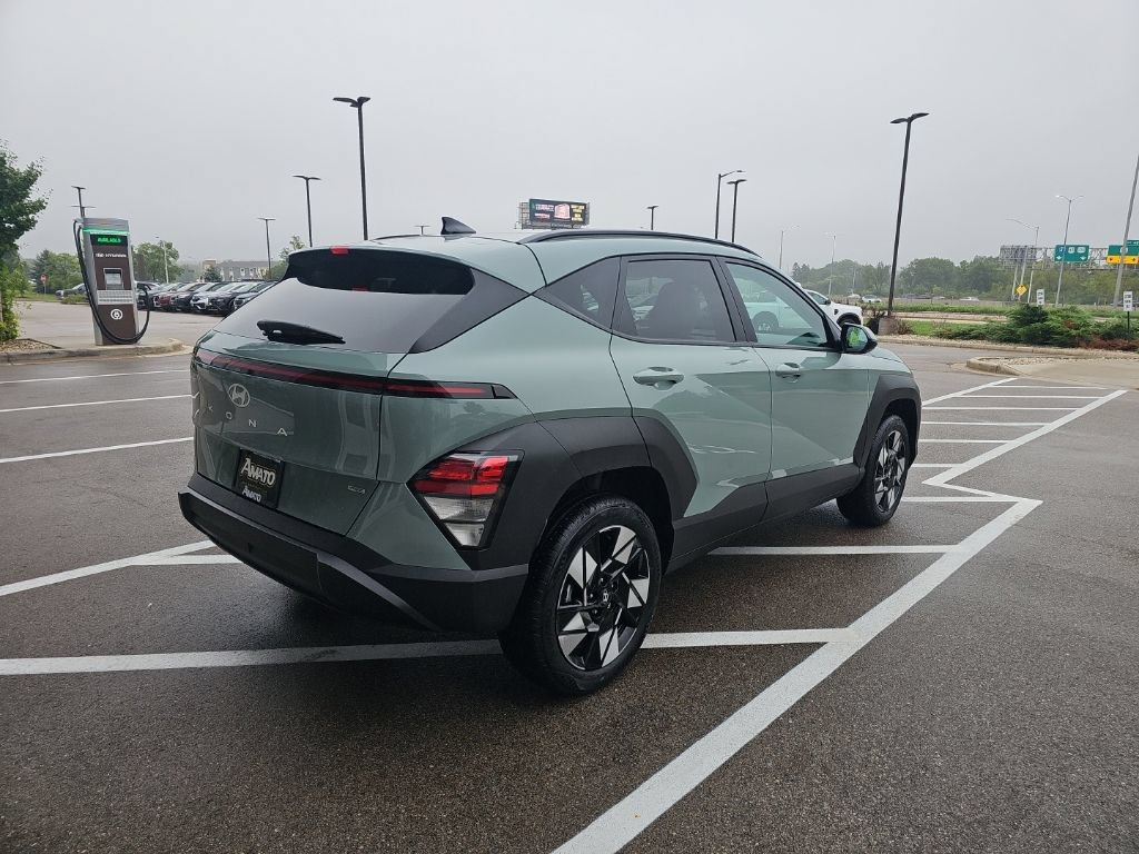 Certified 2024 Hyundai Kona SEL w/ Convenience Package AWD/4WD image 5