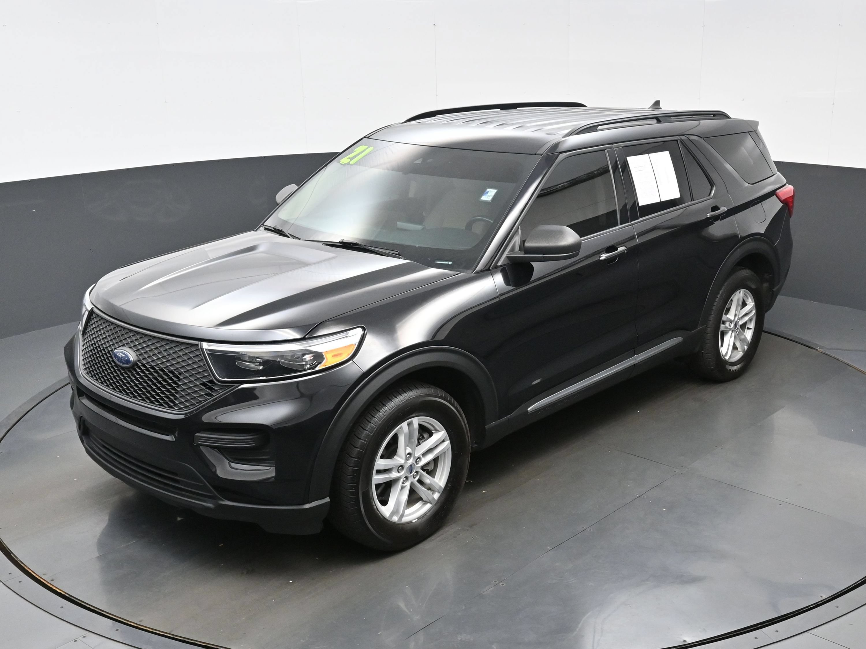 Used 2021 Ford Explorer XLT w/ Class III Trailer Tow Package AWD/4WD image 36