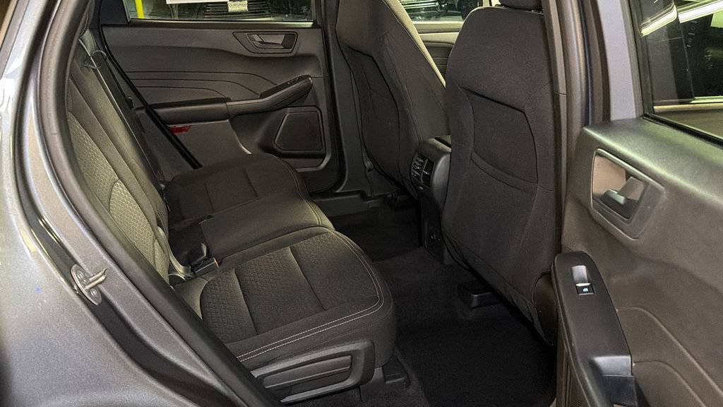 Used 2024 Ford Escape Active w/ Tech Pack #1 AWD/4WD image 12