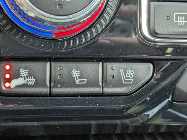 Used 2024 GMC Yukon XL Denali image 26