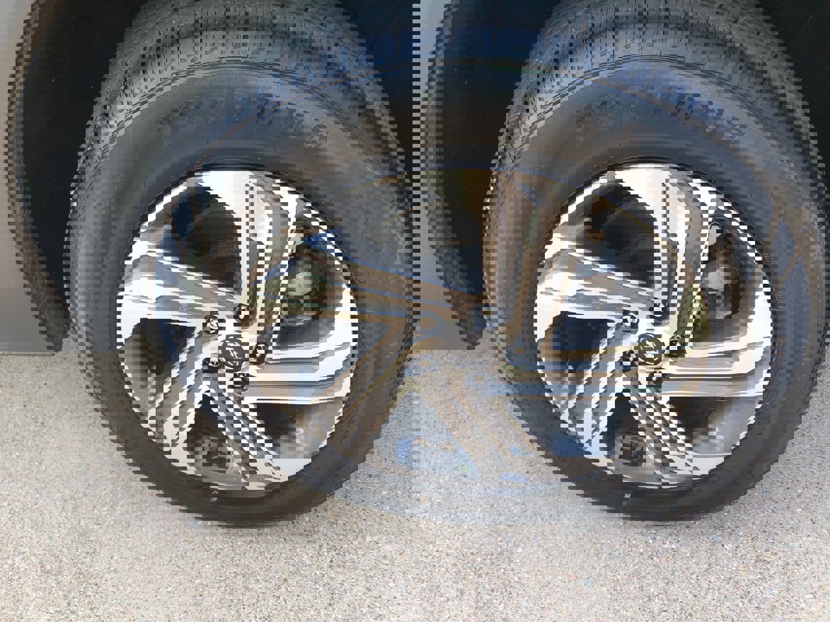 Used 2023 Hyundai Santa Fe SEL w/ Cargo Package image 9